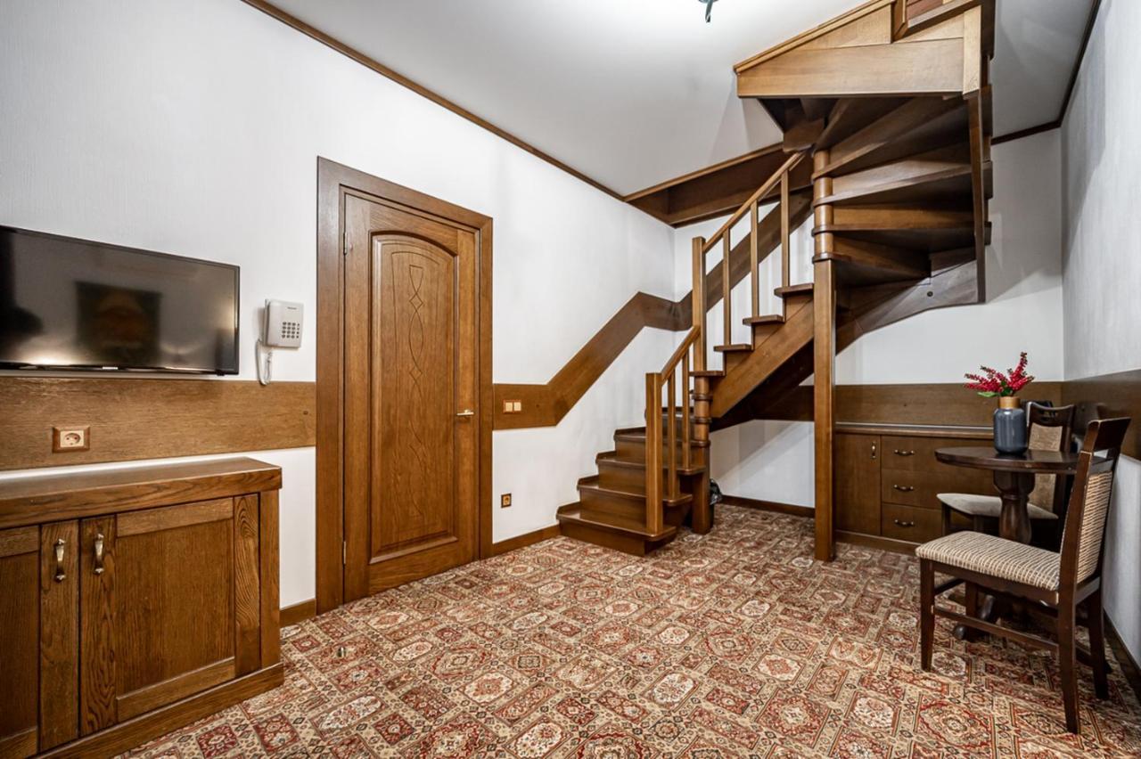 Hotel Tatariv Deluxe Exteriér fotografie
